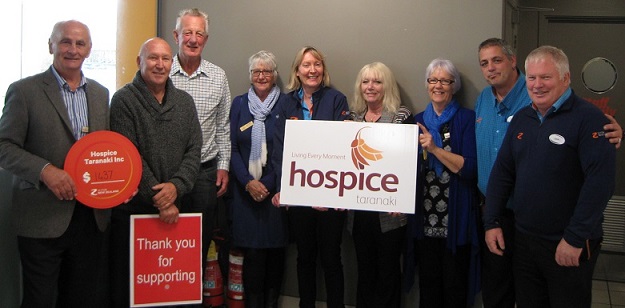 Hospice Team holding Thank You signs for Z Courtenay Street